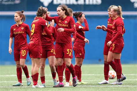 squadra calcio femminile roma